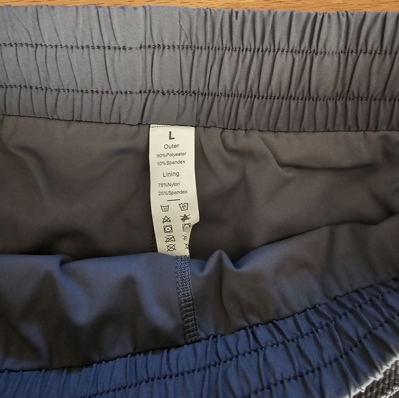 Halara Size Large Blue/Gray Shorts Size Large - Picture 3 of 3